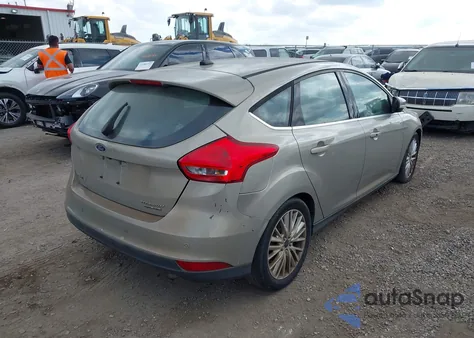 2015 Ford Focus Titanium из США, поврежденный, VIN 1FADP3N29FL322609